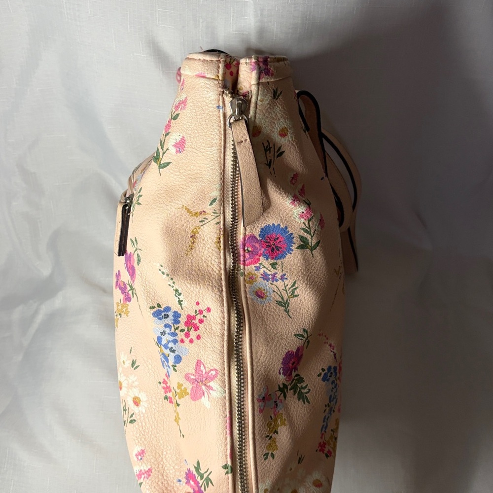 Candies Pink Floral Tote Bag GUC - Picture 6 of 8